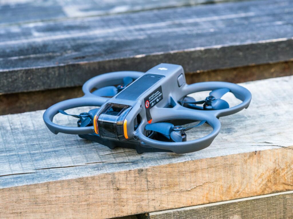 DJI Avata 360 dron FPV con grabación 360 grados
