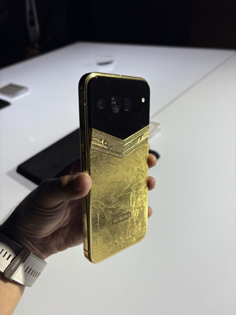 Smartphone Dreame Aurora con módulo de cámara magnético de 1 pulgada.