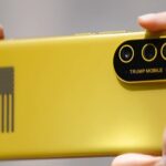 T1 Phone de Trump Mobile mostrando diseño dorado y polémica fabricación