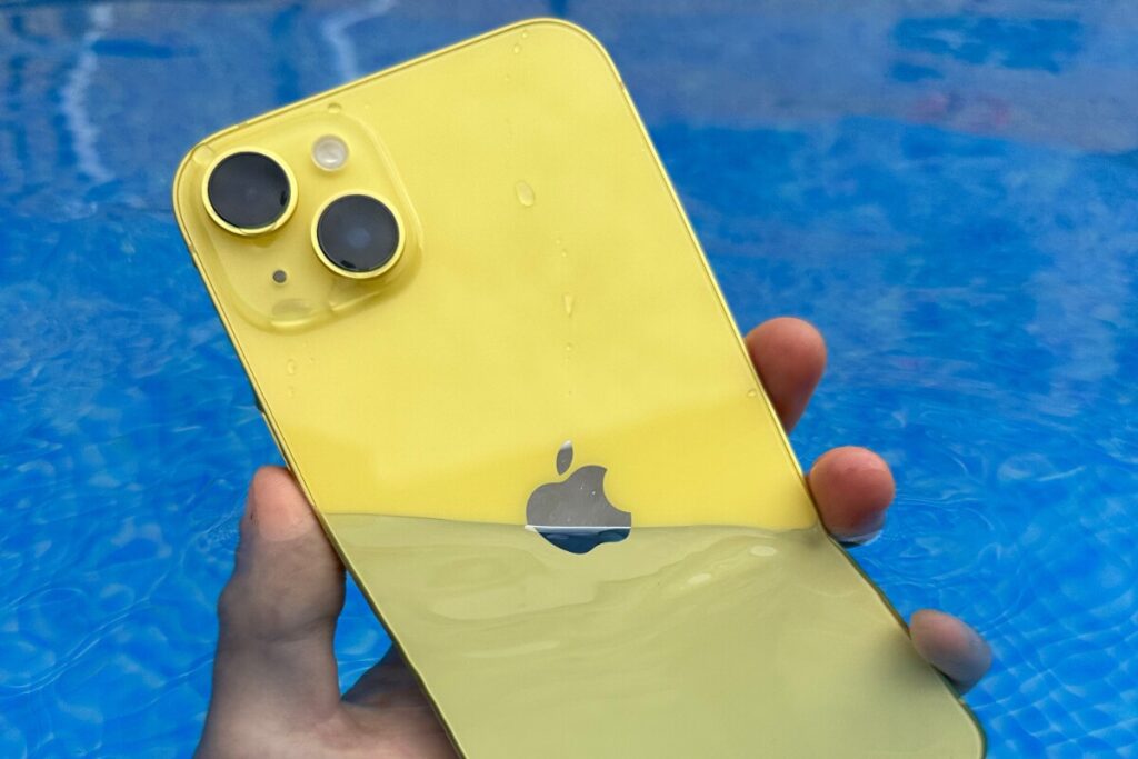 Cámara de iPhone utilizando tecnología óptica acuática
