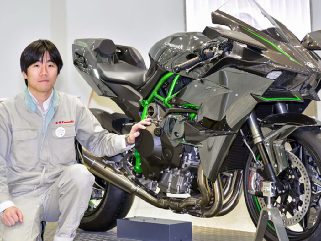 Ninja H2 se fabrica casi a mano en Japón