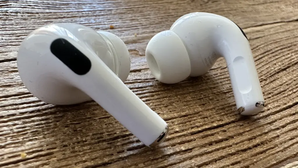 AirPods con sensores visuales para Siri