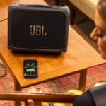 Karaoke con inteligencia artificial de JBL