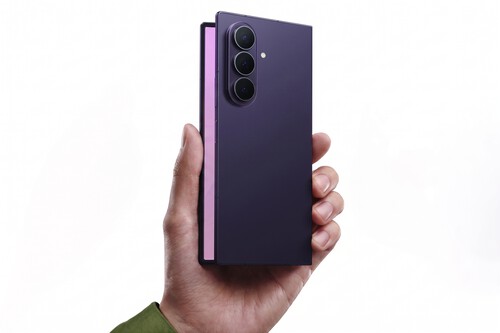 Samsung Galaxy Z Fold8 Ultra color negro