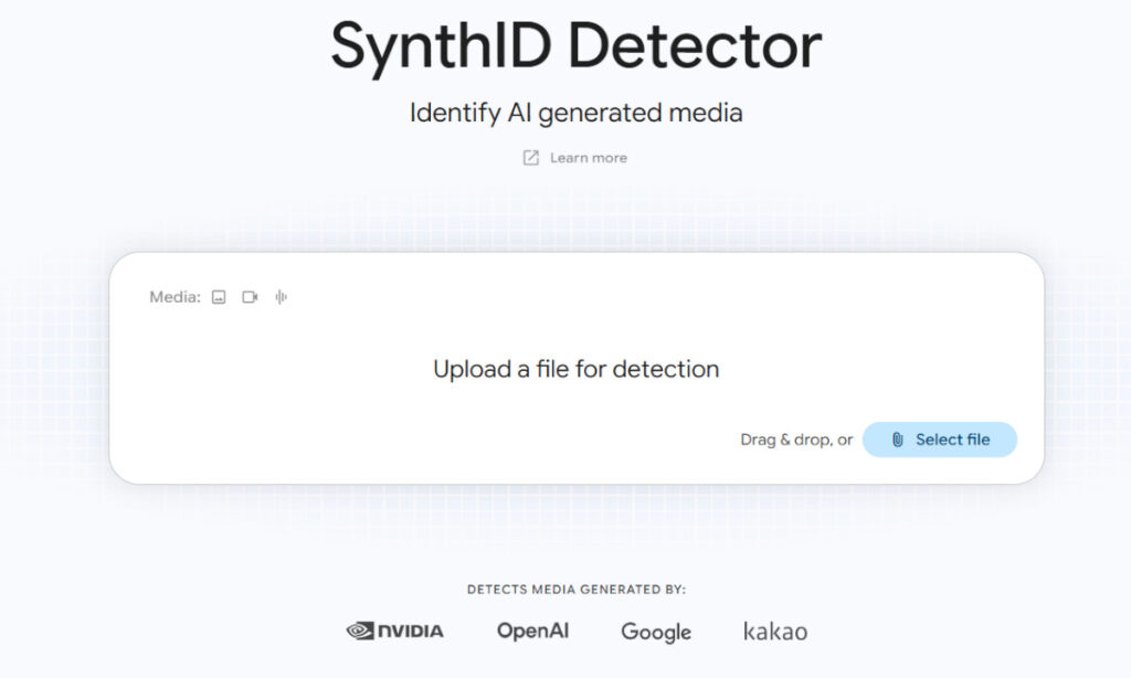 Herramienta Google SynthID para comprobar contenido generado con inteligencia artificial.